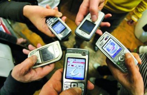 Tassa di concessione sui cellulari, Adoc Uil: ‘Come fare per il rimborso’