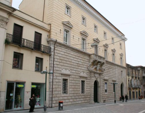 A Palazzo Paolo V una mostra d’antiquariato, giovedì l’inaugurazione