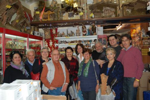 Gli Amici del Presepe di Benevento visitano il negozio Euro Bazar