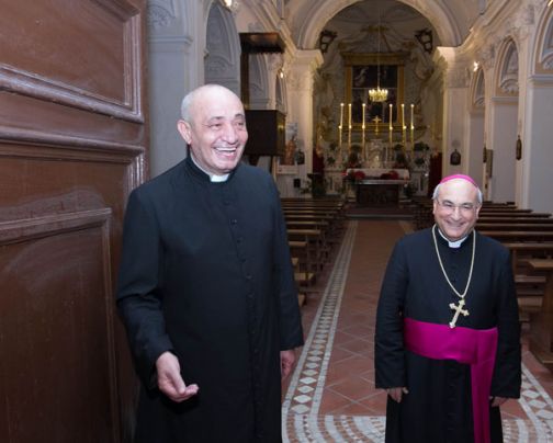 Casale Limatola, il vescovo di Caserta in visita alla Parrocchia Ognissanti