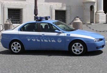 polizia-macchina-grande4