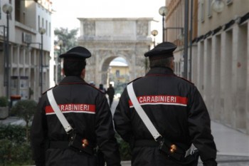 carabinieri_spalle1